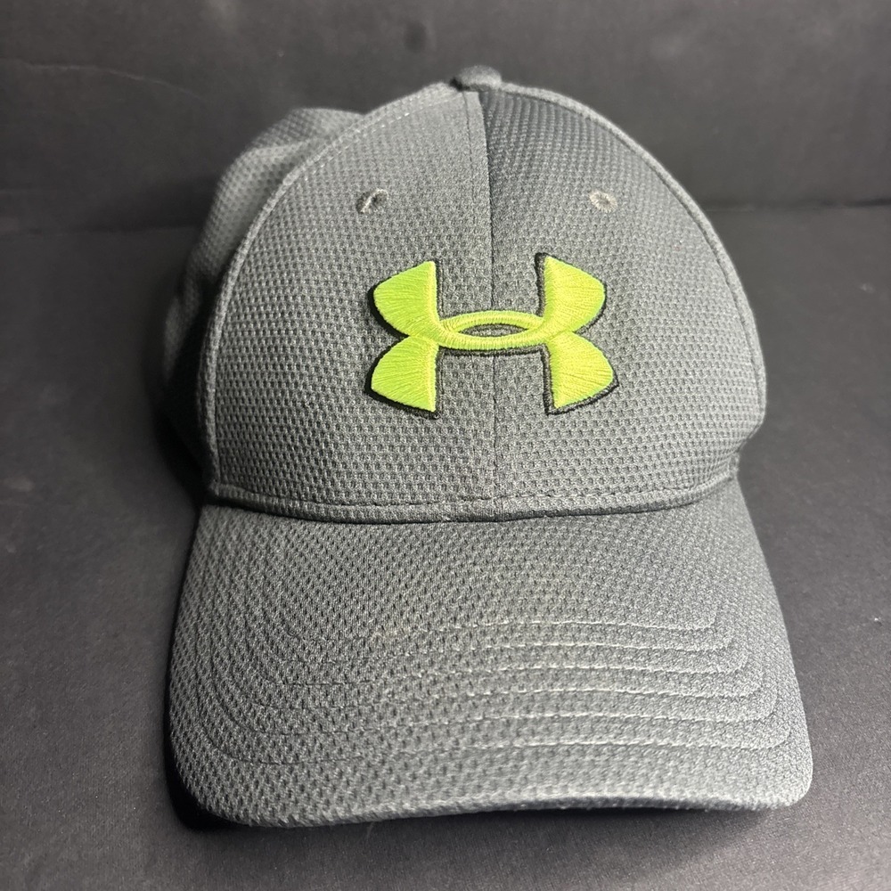 Under Armour Grey Fluorescent Green Logo Fitted Medium Large Baseball Cap Hat